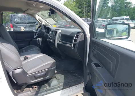 2018 Ram 1500 Tradesman Regular Cab 4X2 6'4 Box z USA, uszkodzony, nr VIN 3C6JR6AG2JG194317